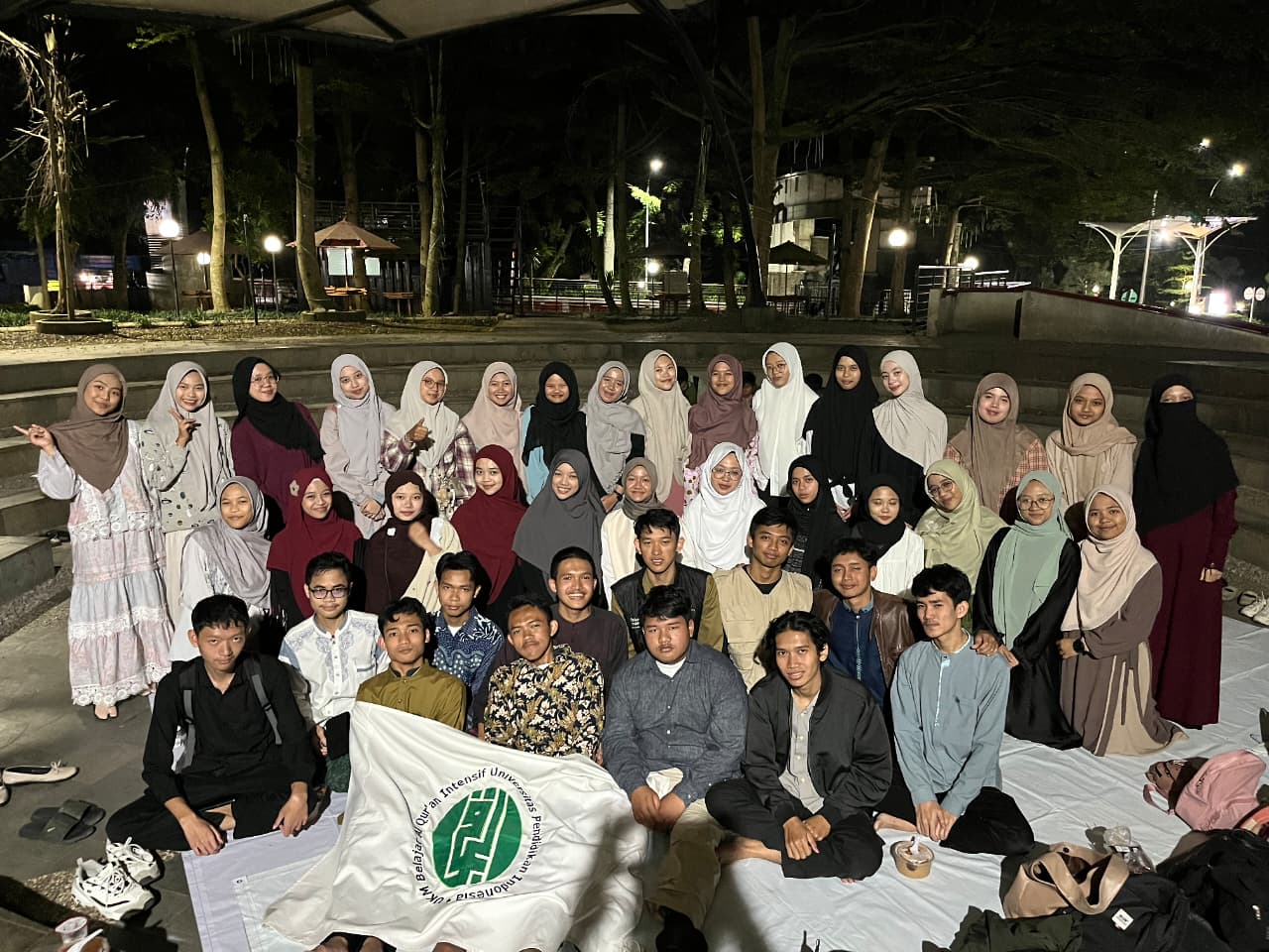 Audience mosque
